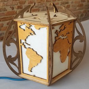 Lampe-monde en bois et washi